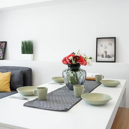 Wiesen Living - Apartment For Up To Twelve People München Exteriör bild